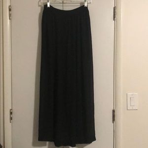 Last Chance! H&M Flowy Black Skirt